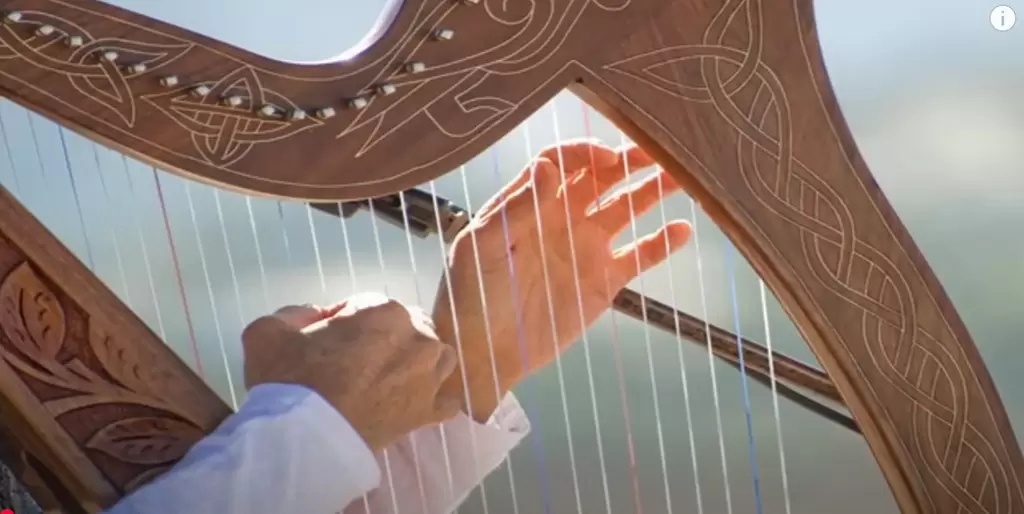 Sunset: Soothing Harp Music For A Relaxed Mind